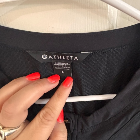 athletica dress so cute - Picture 3 of 9